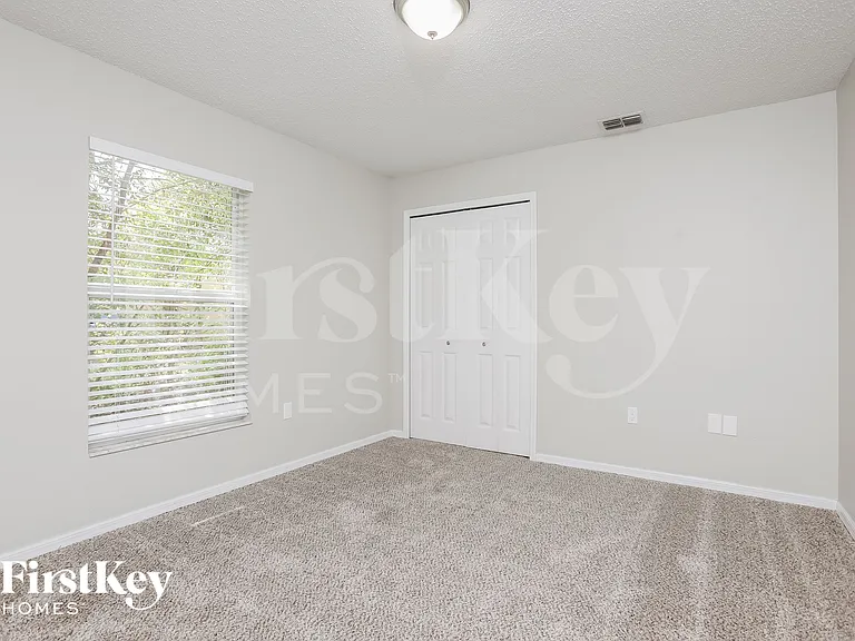 662 Armadillo Dr — Photo 10