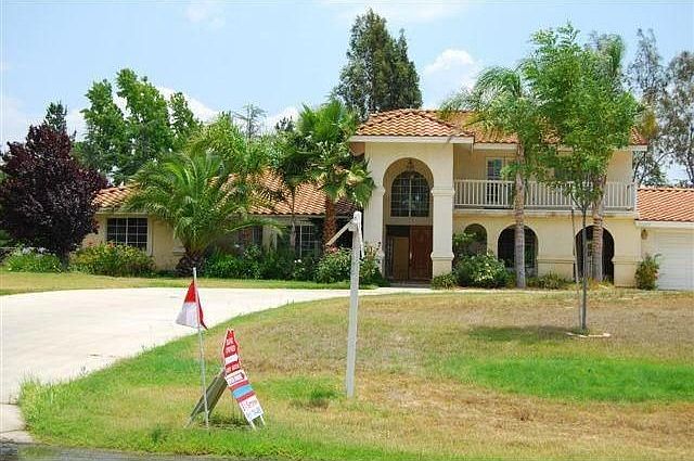 2nd image of 41685 Yorba Ave