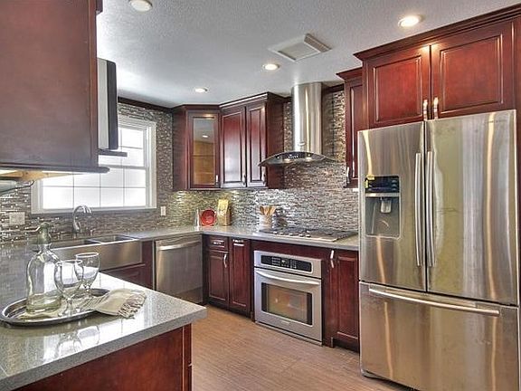 2nd image of 2335 Somerset Ave