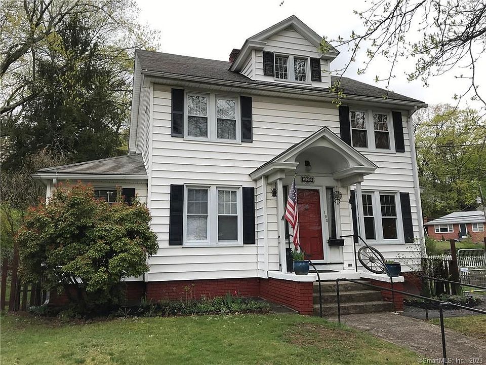 1st image of 102 Vista Terrace