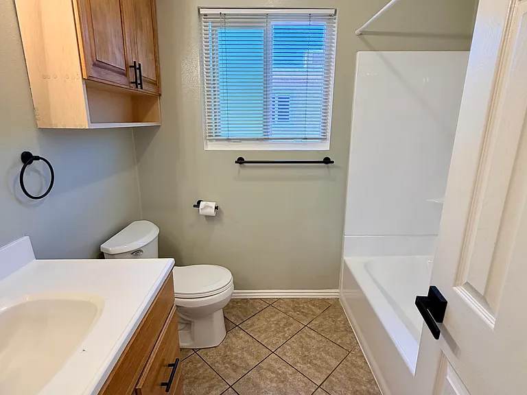 17041 Roscoe Blvd #3 — Photo 19