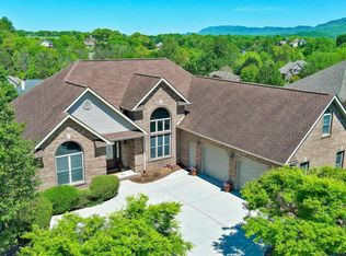 3834 Crescent Ridge Ct, Maryville, TN 37804