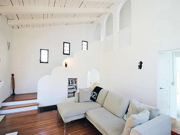 4th image of 4058 Lafayette Pl