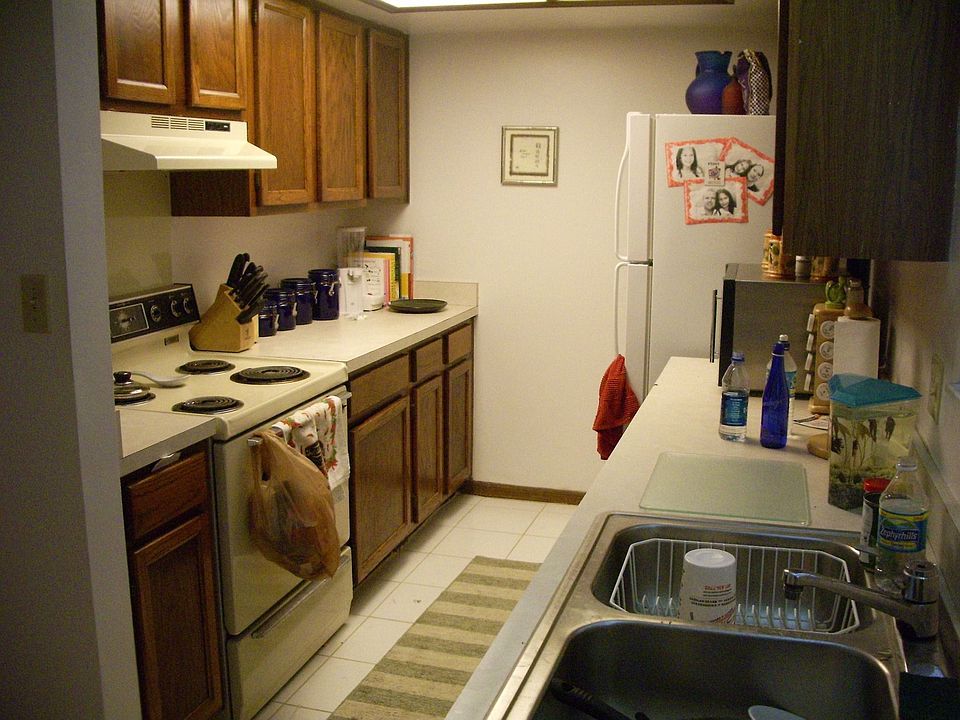 2nd image of 444 Gallberry St