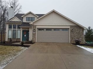 9013 Spring Forest Dr, Fort Wayne, IN 46804