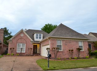 1088 Mirror Lake Ln, Cordova, TN 38018