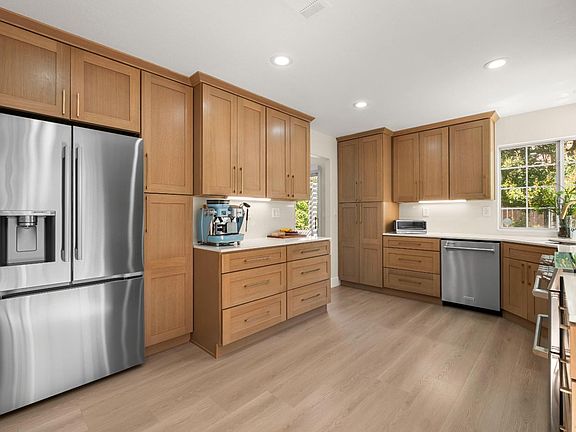 2nd image of 6009 Amir Ln