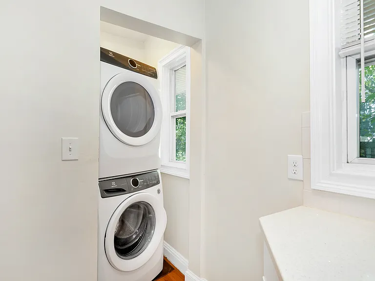 9-11 Winter Hill Rd #1 — Photo 17