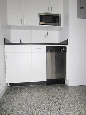 Rented by City Connections Realty | media 16