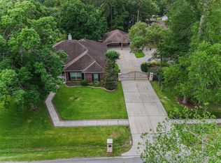 700 Carriage Hills Blvd, Conroe, TX 77384