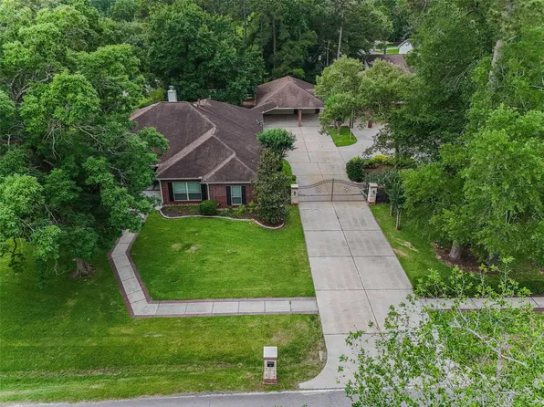 700 Carriage Hills Blvd, Conroe, TX 77384