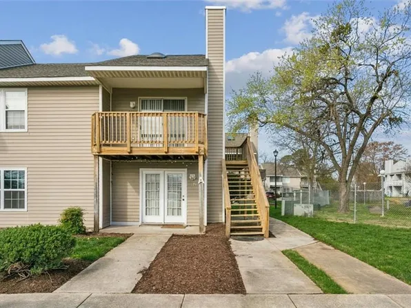 202 Lantana Ln #B, Hampton, VA 23669