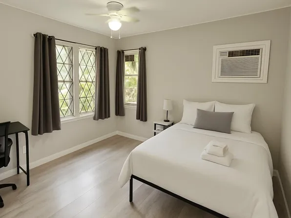 (undisclosed Address), Houston, TX 77016