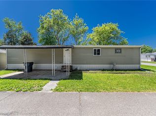205 Cedar Brook Dr, Elyria, OH 44035