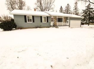 124 5th St SW, Melrose, MN 56352