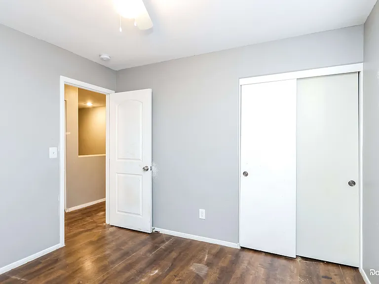 562 Swiss Cottage Ave — Photo 14