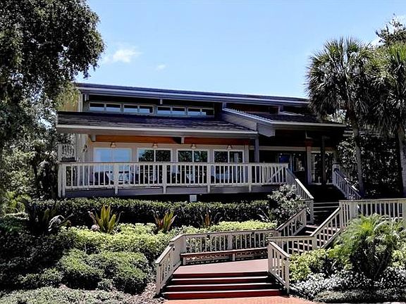 2nd image of 1682 Oceanview Dr