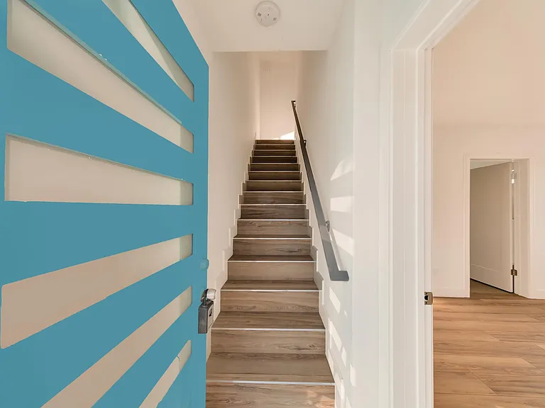 3536 Chesapeake Ave — Photo 2