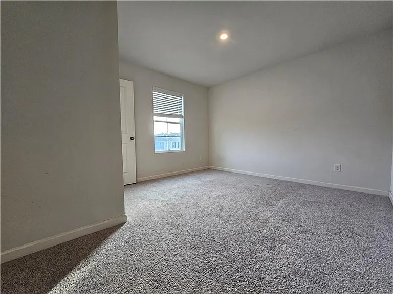 504 Pemberton St — Photo 27