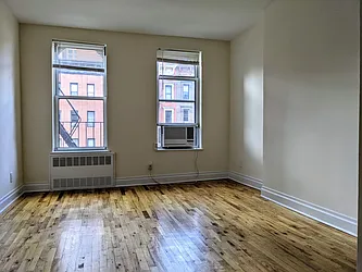 Rented by PocketBroker Inc