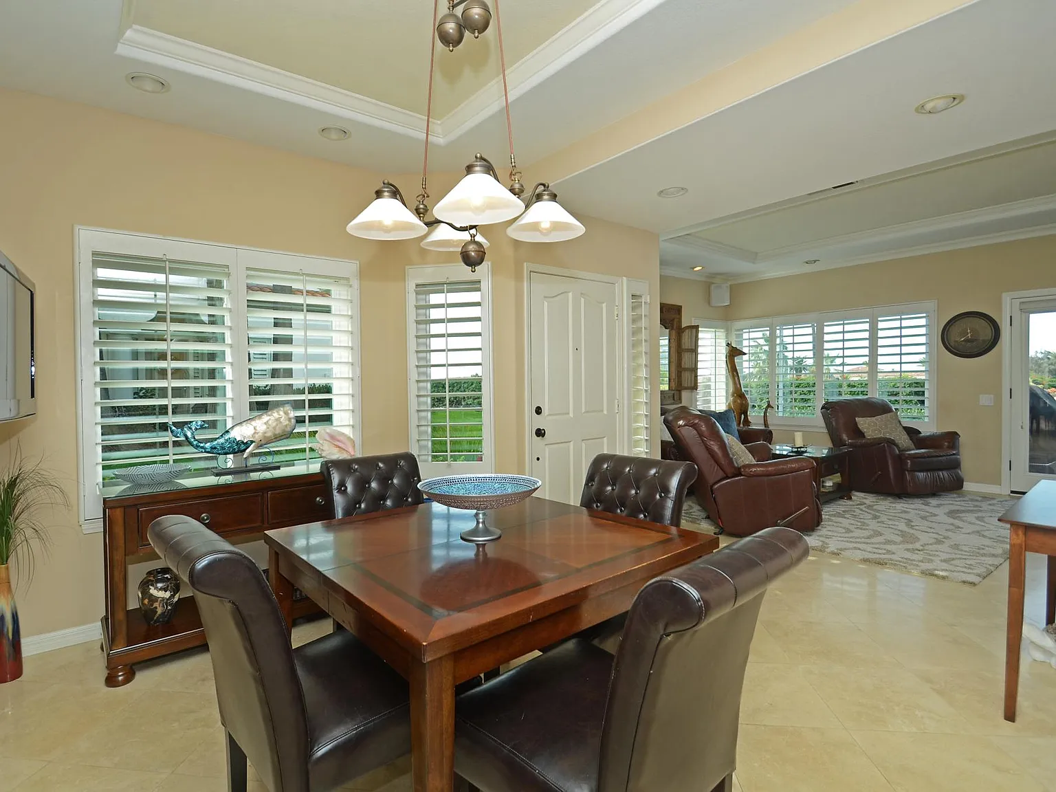 2 bed, 1045 sqft, $4,950 — Photo 3