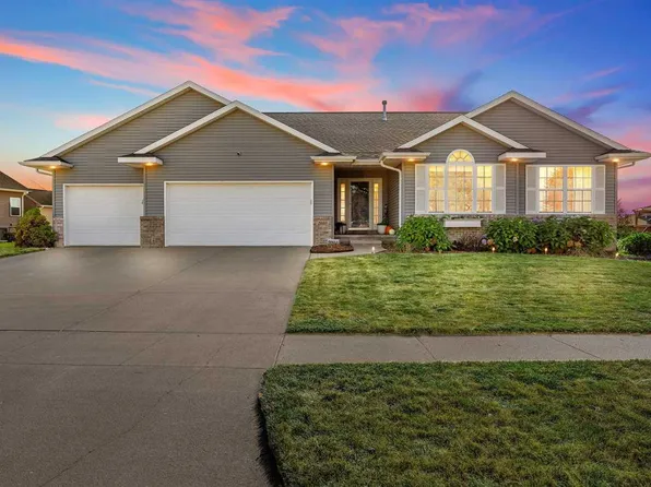 2080 Southbrook Dr, Ely, IA 52227