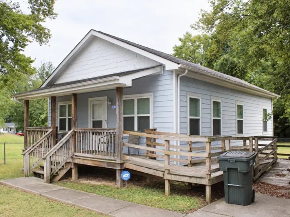 4035 Short Cheatham St, Springfield, TN 37172