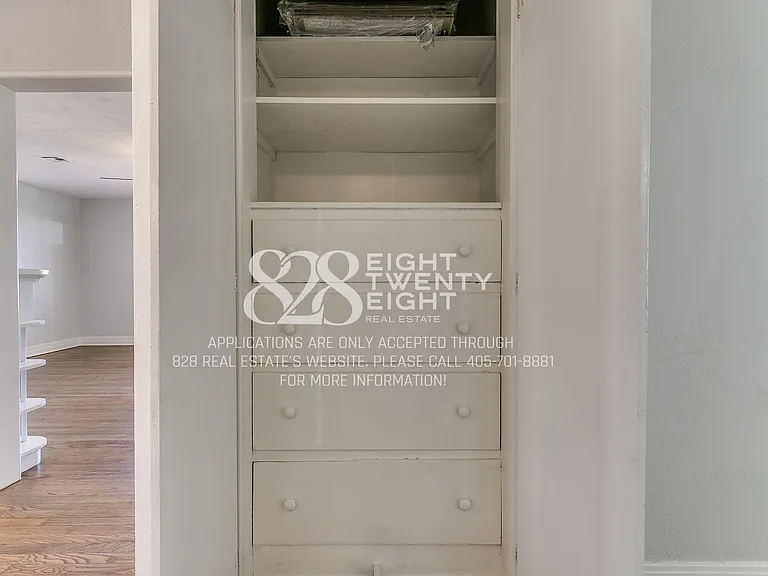 930 Miller Ave — Photo 49