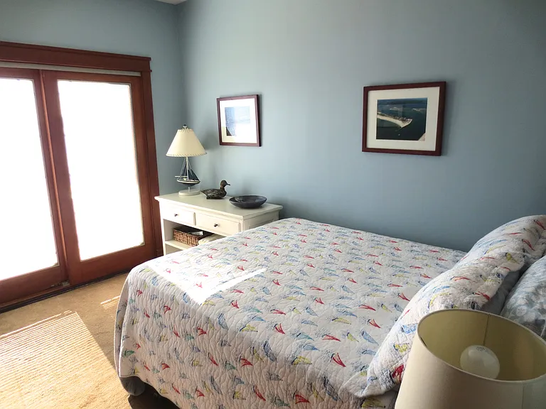 312 E Montauk Hwy — Photo 9