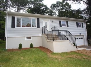 4 Heiman Dr, Hopatcong, NJ 07843