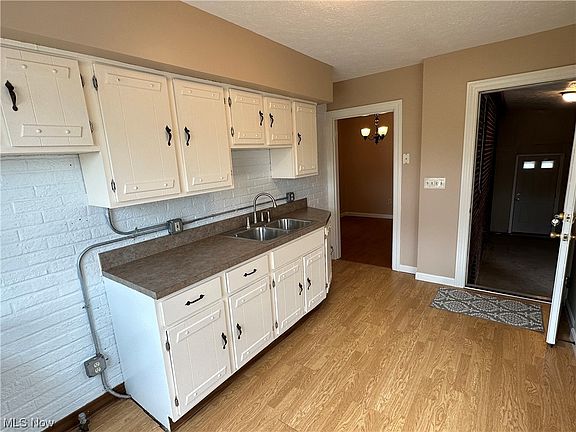 3rd image of 13962 Ordner Dr