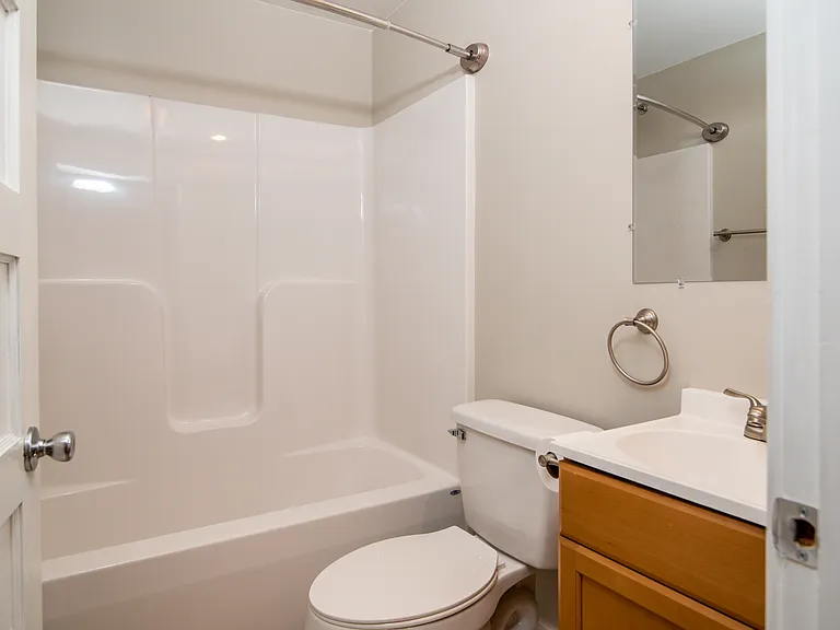 381 Main St — Photo 9