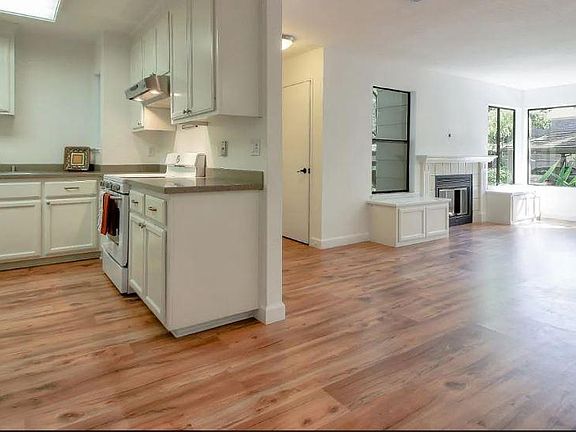 3rd image of 4561 Waterville Dr