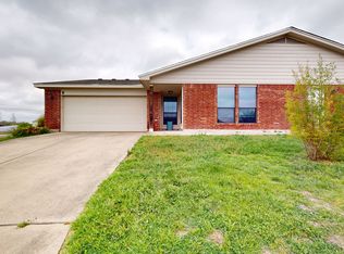 300 N 10th St APT B, Nolanville, TX 76559
