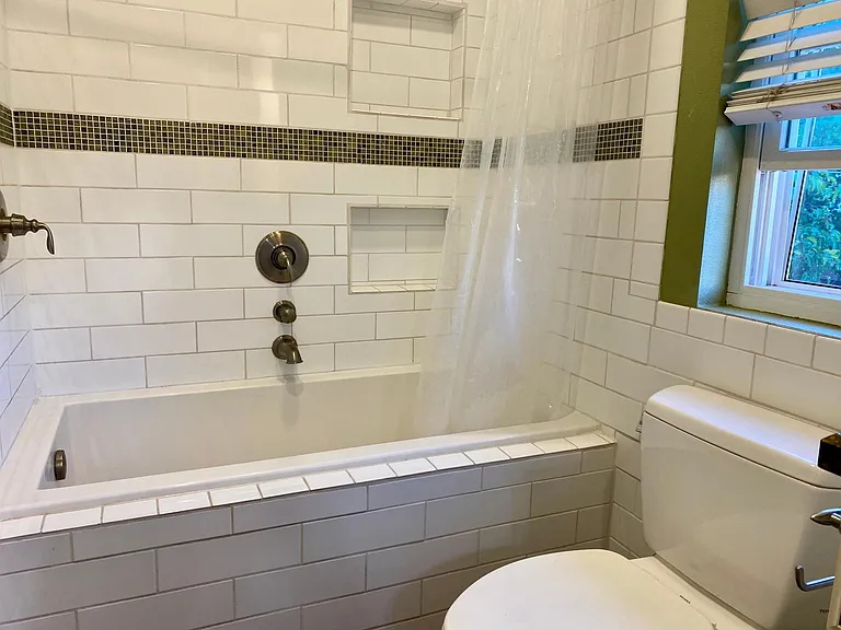 1651 S Juniper St #225 — Photo 19