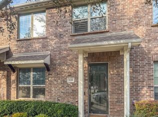 221 Brick Row Dr, Richardson, TX 75081