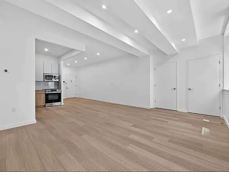 225 E 134th St #4K — Photo 5