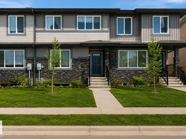 1537 Sandstone Blvd, Strathcona County, AB T8H 0S3