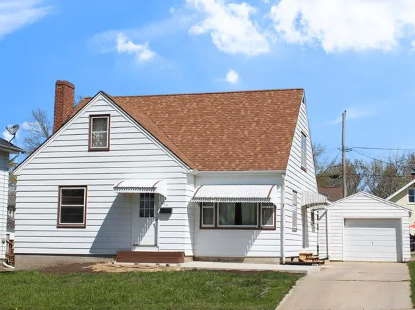 316 5th Ave SE, Dyersville, IA 52040