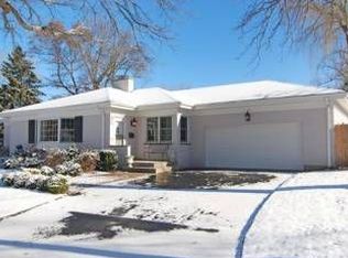 75 Wooded Ln, Lake Forest, IL 60045