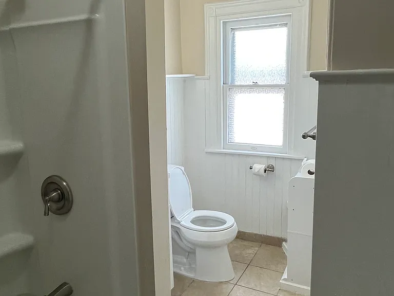 1117 N Franklin St — Photo 12