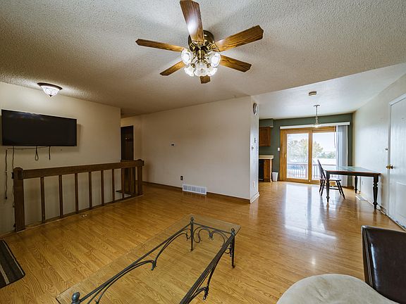 5th image of 534 Sweetwater Cir