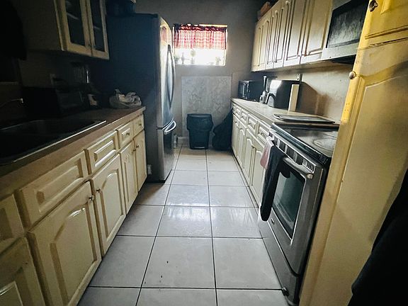 3rd image of 1270 NW 54TH Avenue