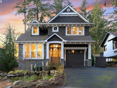 14711 Uplands Dr, Lake Oswego, OR, 97034
