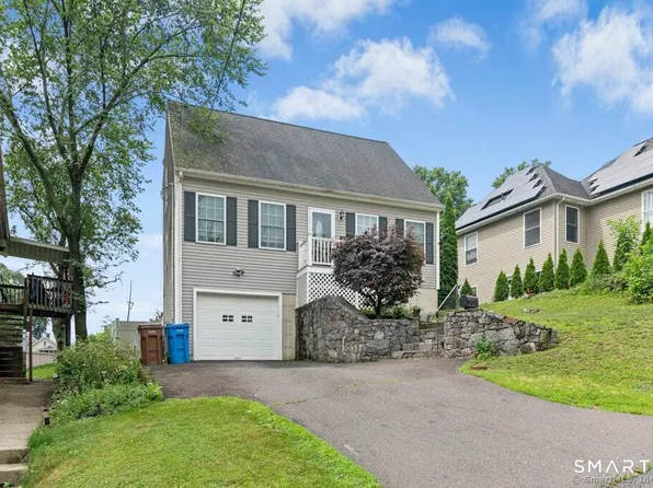 18 Perry Hill Road, Shelton, CT 06484