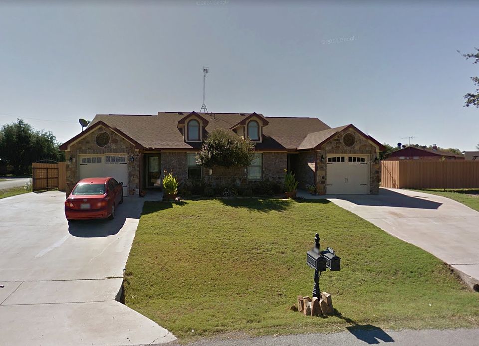 1st image of 608 Hilltop Dr