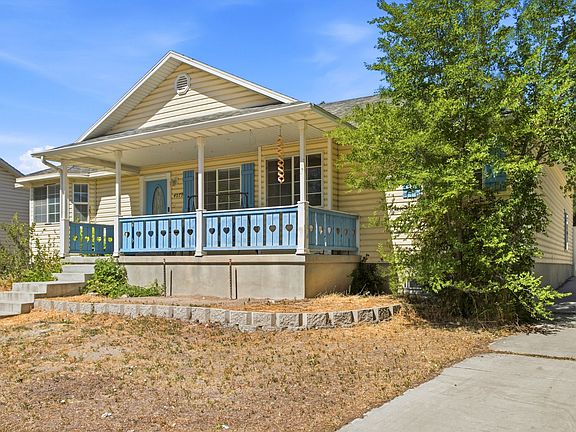 4th image of 4079 N Mountain W