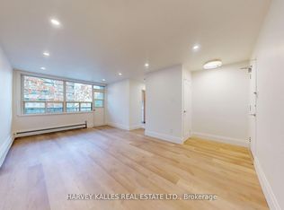 1 Marquette Ave #13, Toronto, ON M6A 1X8