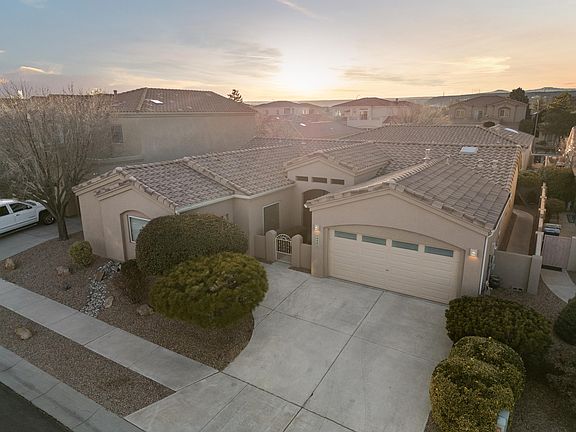 4th image of 4405 Summer Hill Ln NW