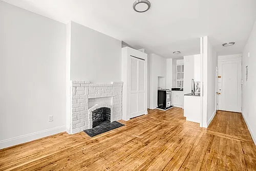 7 Morton St #10 Photo 1